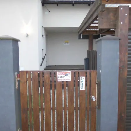 Gosciniec Nad Jarem Bed & Breakfast 3*